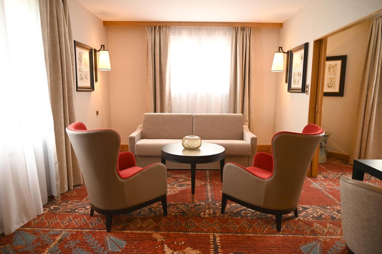 Hotel Le Rempart Tournus Exterior photo