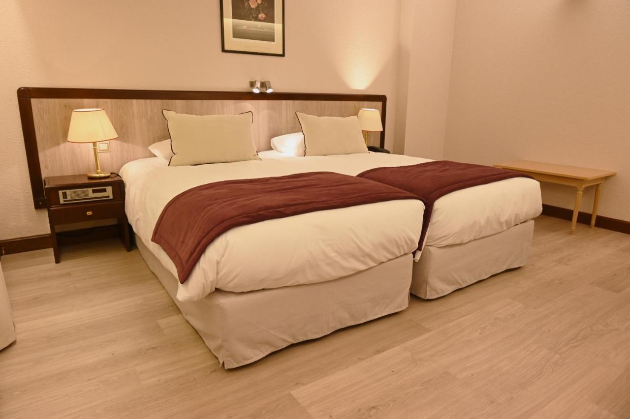 Hotel Le Rempart Tournus Room photo