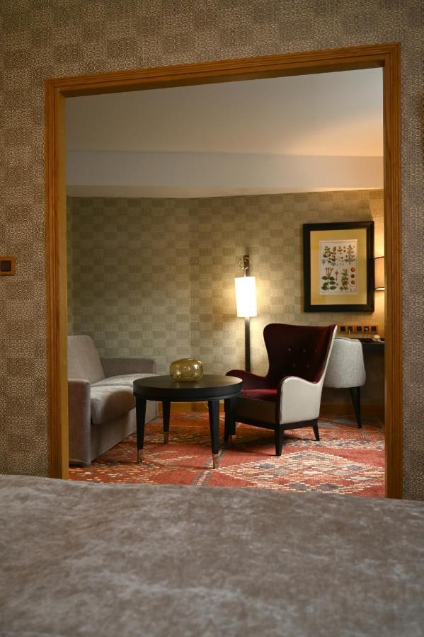 Hotel Le Rempart Tournus Exterior photo