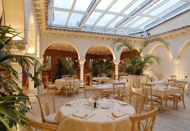 Hotel Le Rempart Tournus Exterior photo