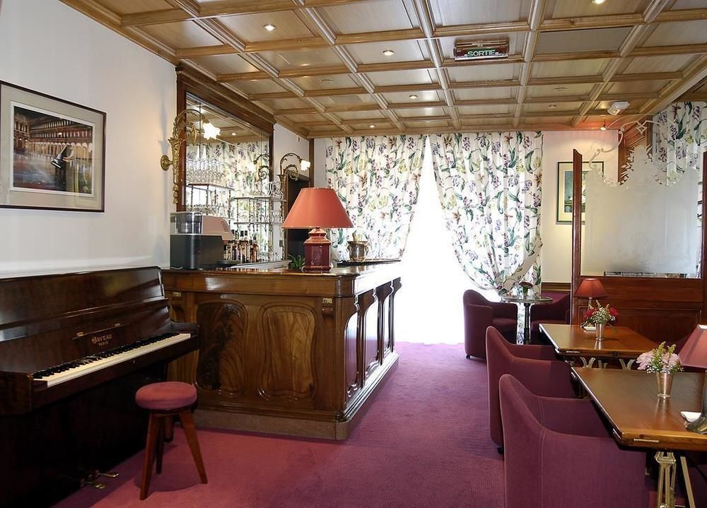 Hotel Le Rempart Tournus Exterior photo